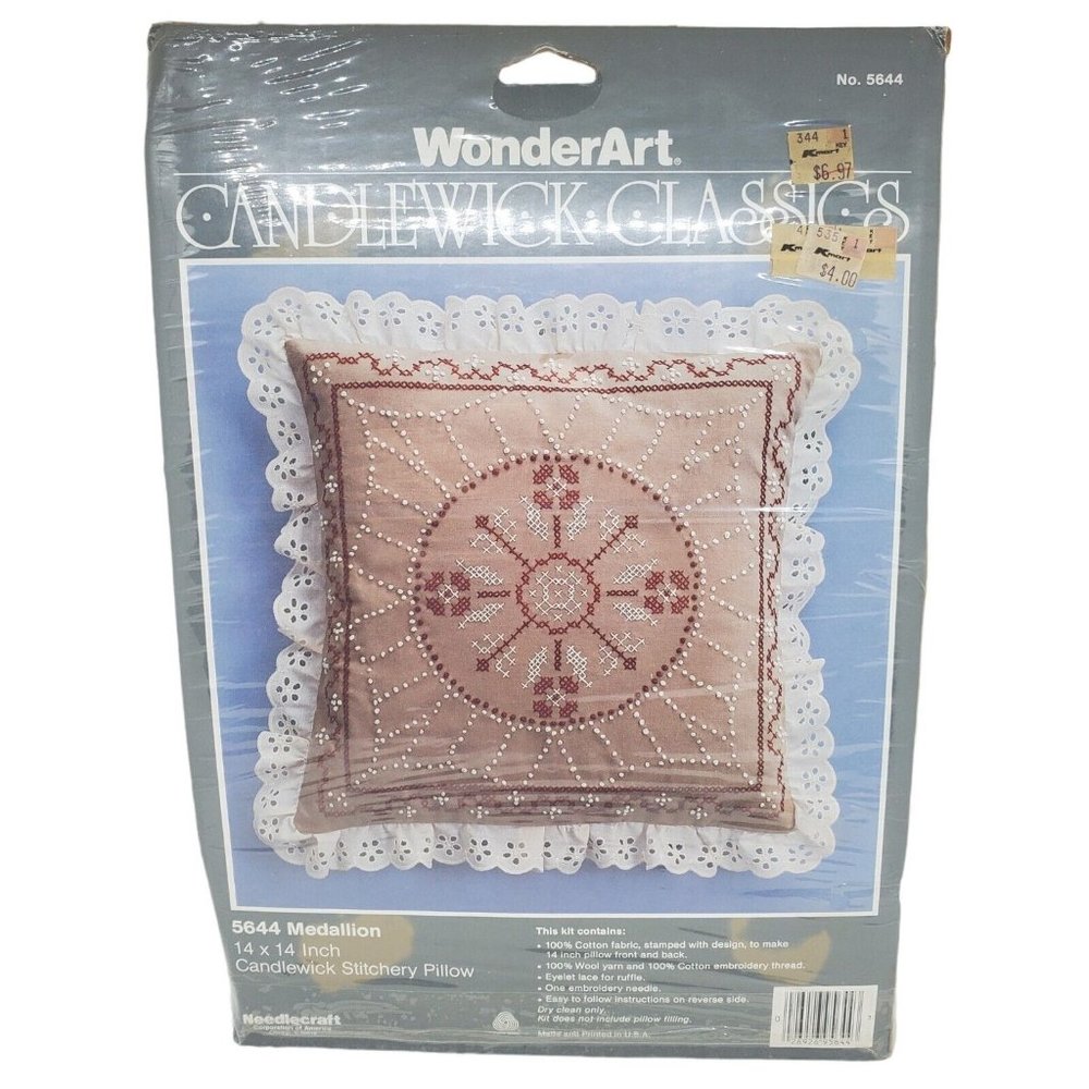 Vintage WonderArt Candlewick Classics Stitchery Medallion 14" 5644 Pillow Kit